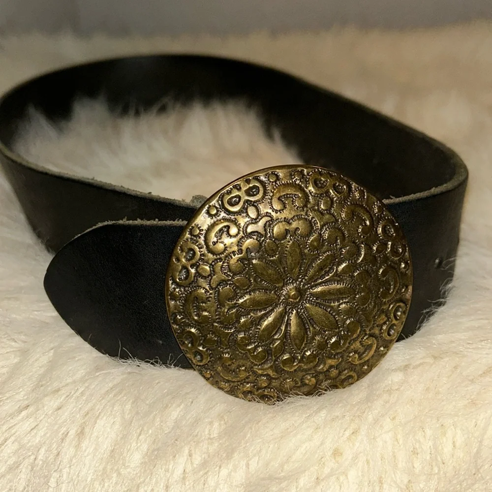 VTG CYDWOQ Distressed Wide Leather Belt w/Floral Boho Buckle #23636-50 36”-37” - Picture 1 of 16